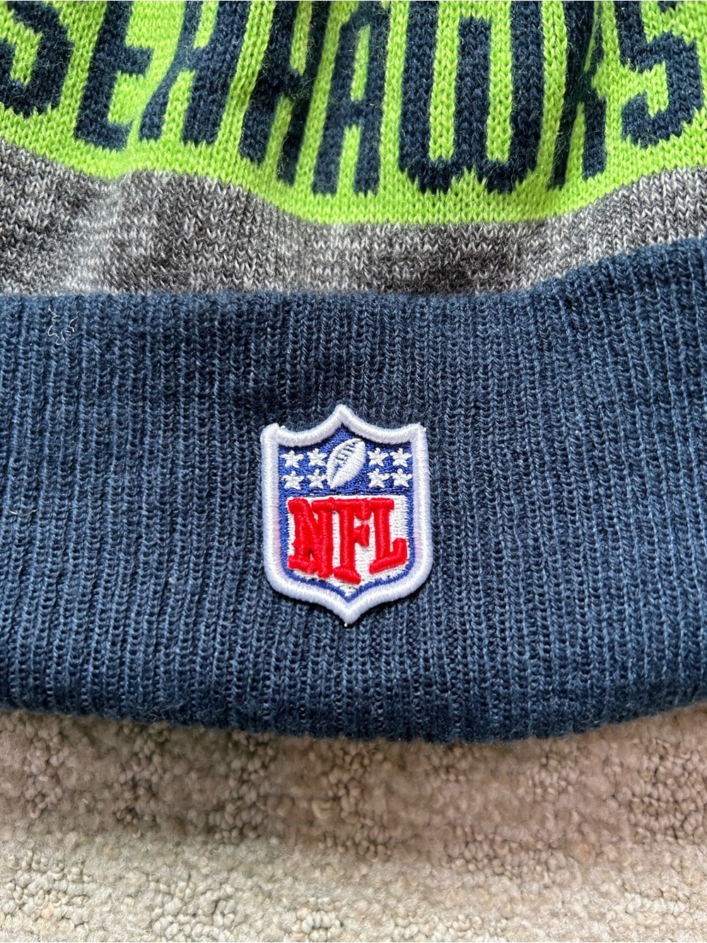 New Era SEATTLE SEAHAWKS Blue/Gray NFL FOOTBALL BEANIE Winter Cap Team Fan Hat - Picture 6 of 9